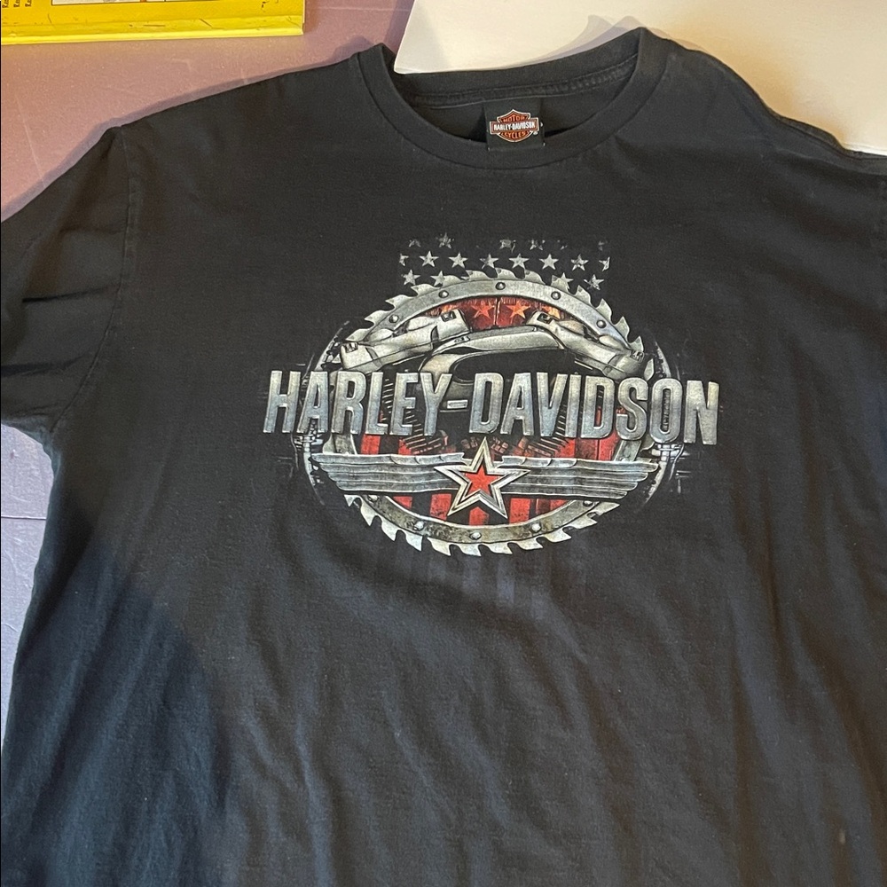 Harley-Davidson Black and Red Graphic Tee